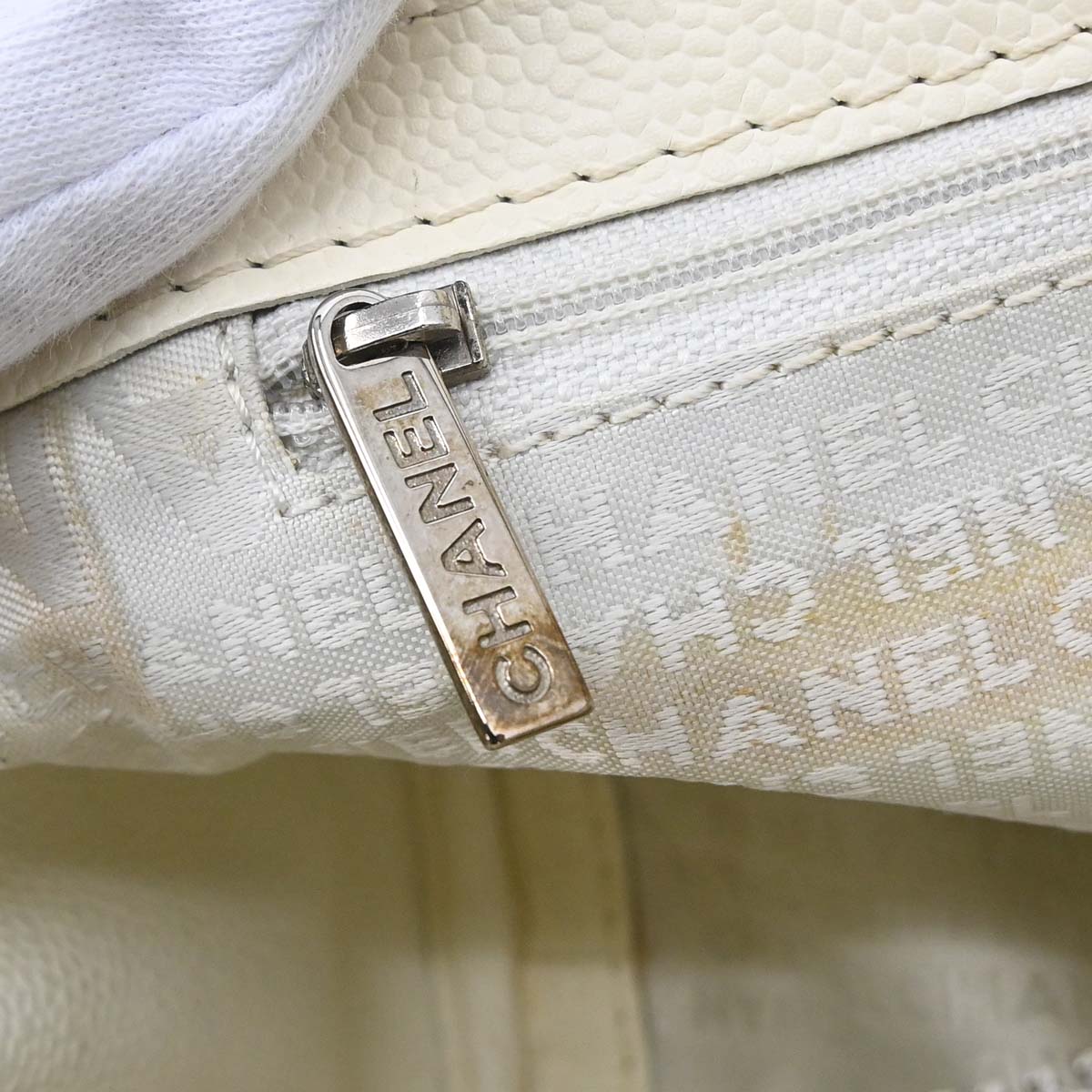 Chanel White Perforated Caviar Skin Pulley Shoulder Bag