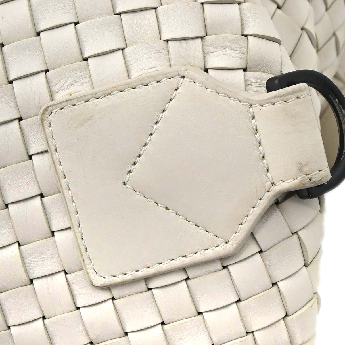 Bottega Veneta Ivory Lambskin Intrecciato Duffle Handbag
