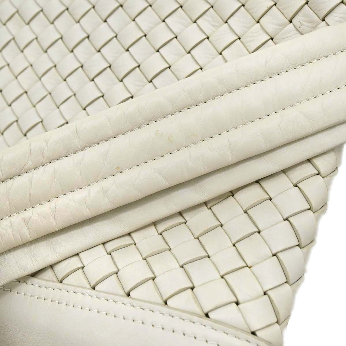 Bottega Veneta Ivory Lambskin Intrecciato Duffle Handbag