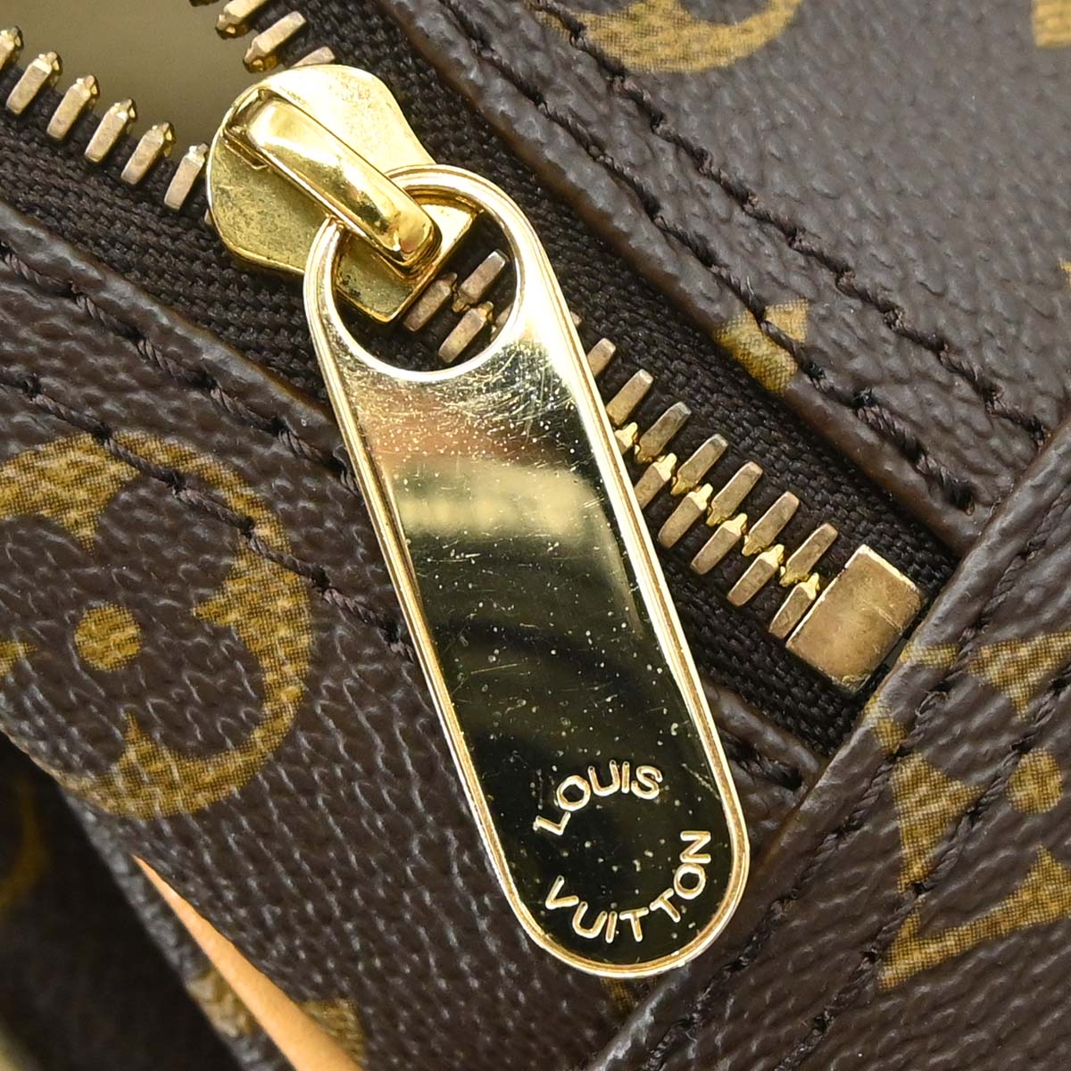 Louis Vuitton Monogram Manhattan PM Handbag M40026