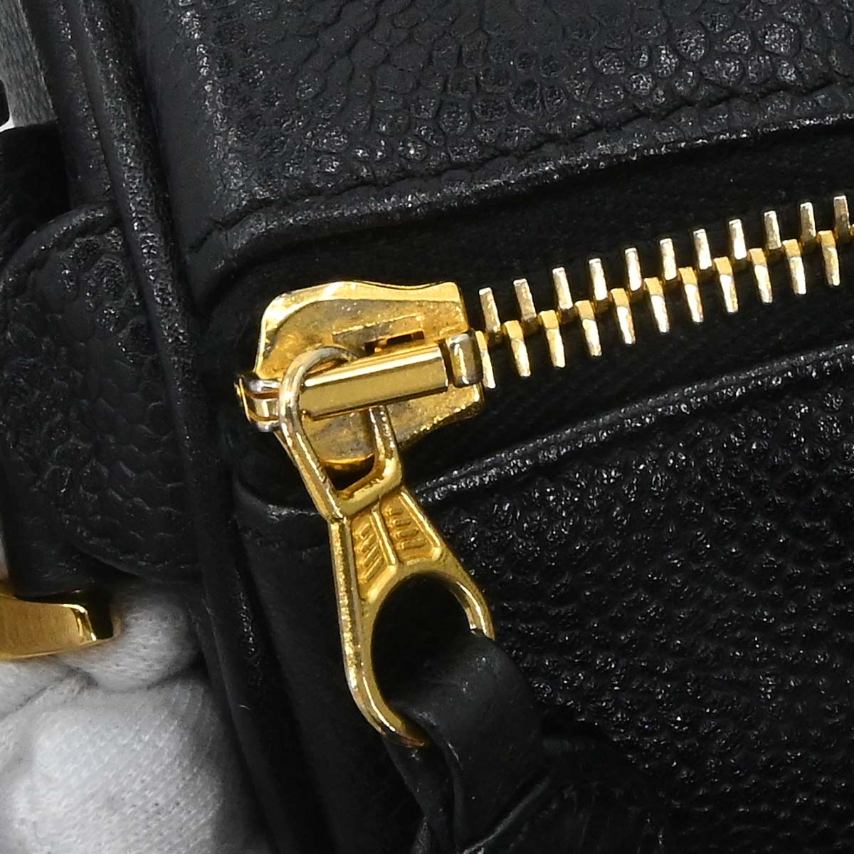 Chanel Black Caviar Skin 2way Shoulder Duffle Handbag