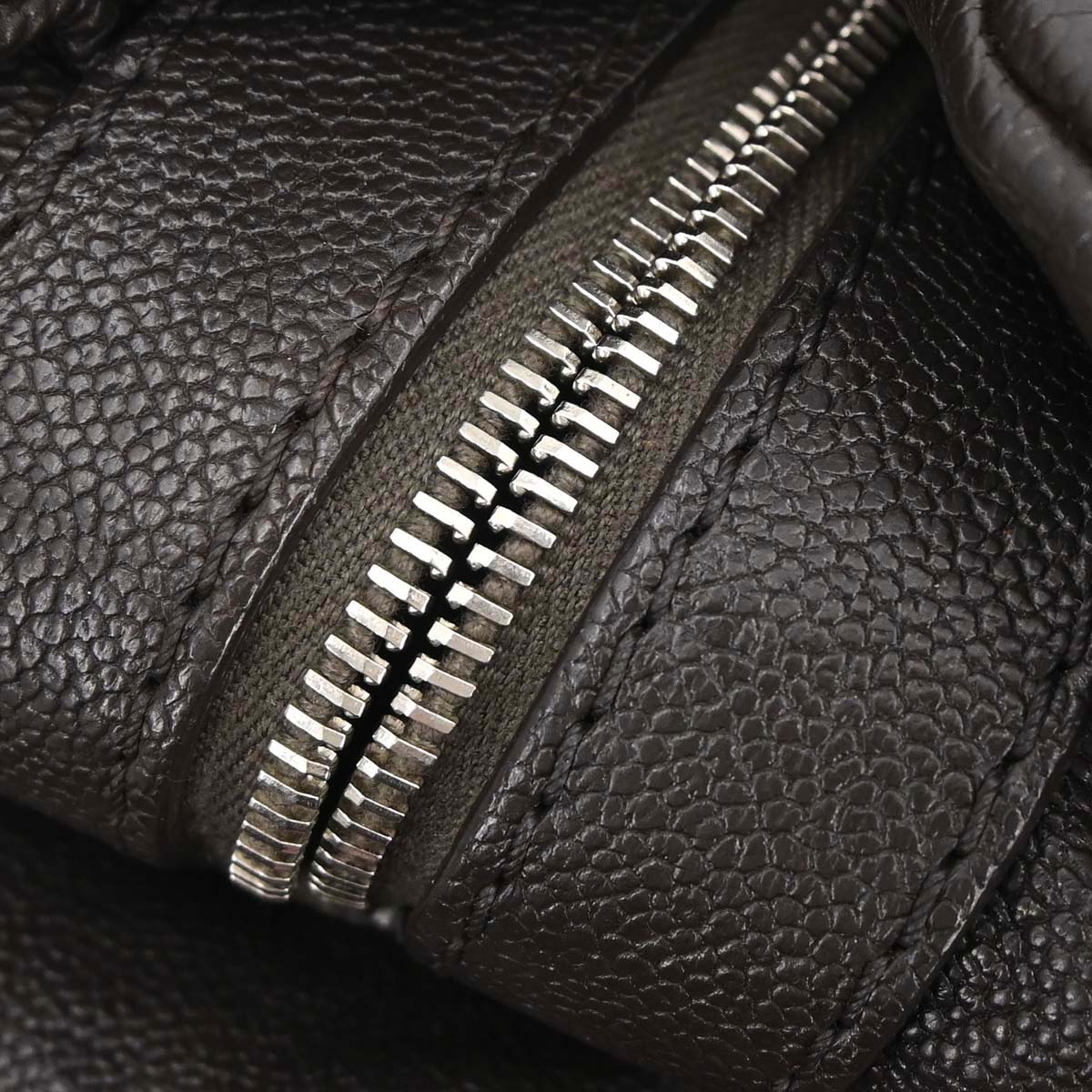 Chanel 2005-2006 Brown Caviar Handbag