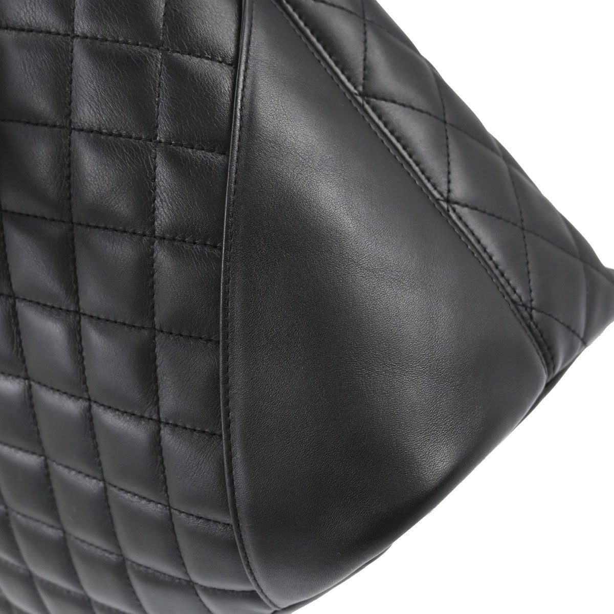 Chanel 2005-2006 Black Calfskin Cambon Ligne Tote Handbag