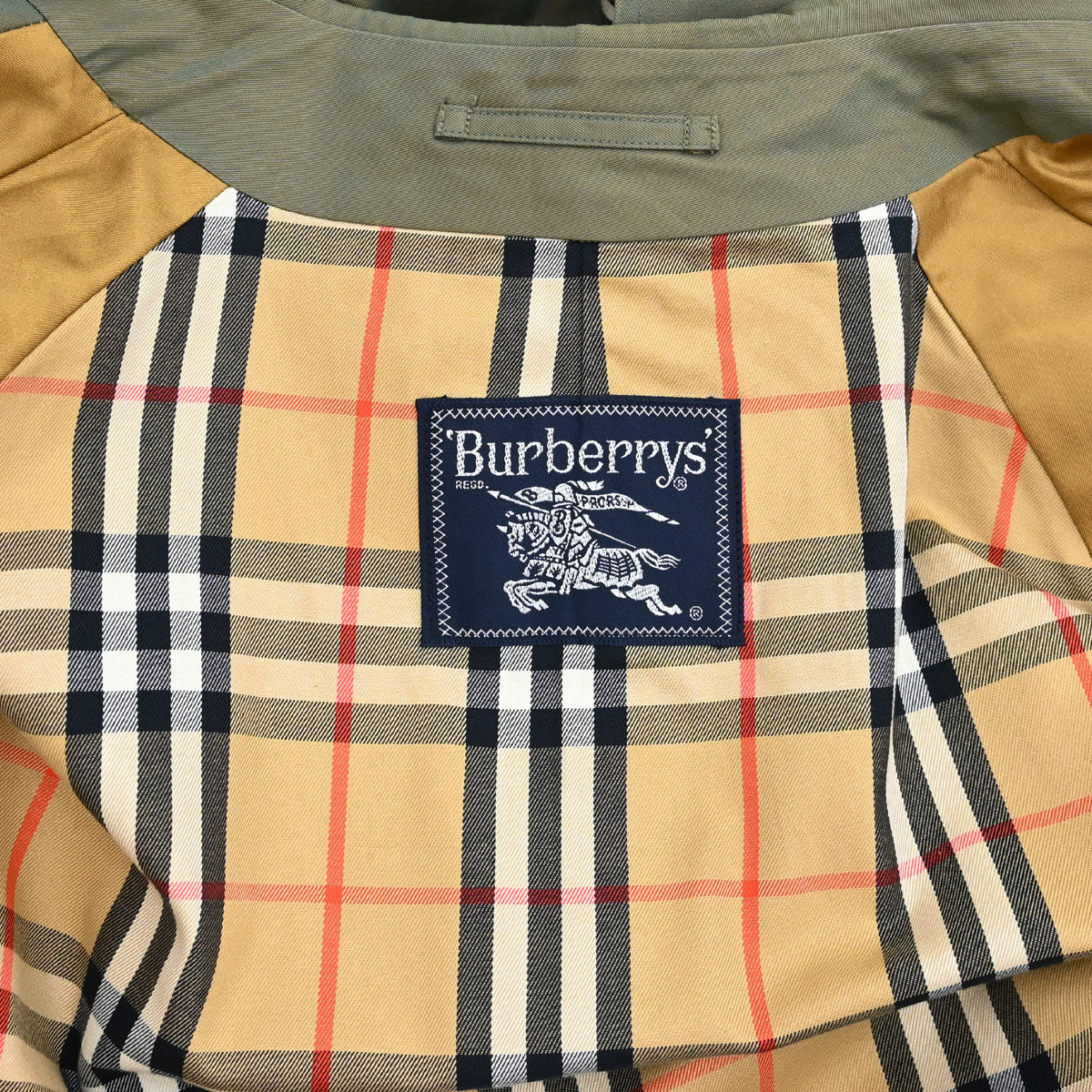 Burberrys Trench Coat Khaki