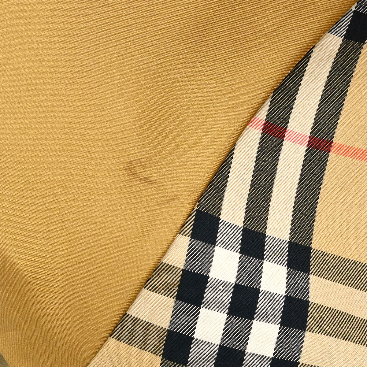 Burberrys Trench Coat Khaki