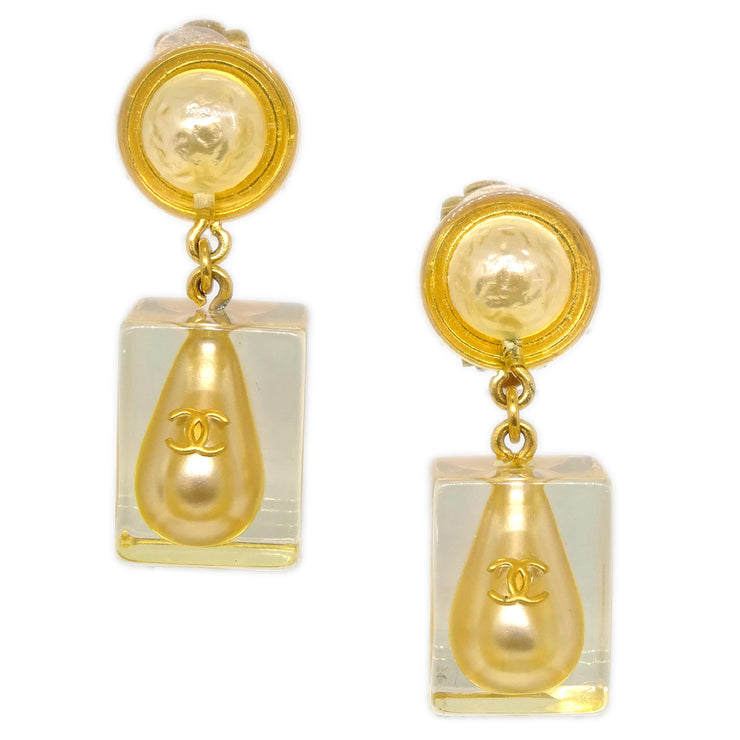 CHANEL * 1997 Faux Teardrop Pearl Dangle Earrings Clip-On Gold