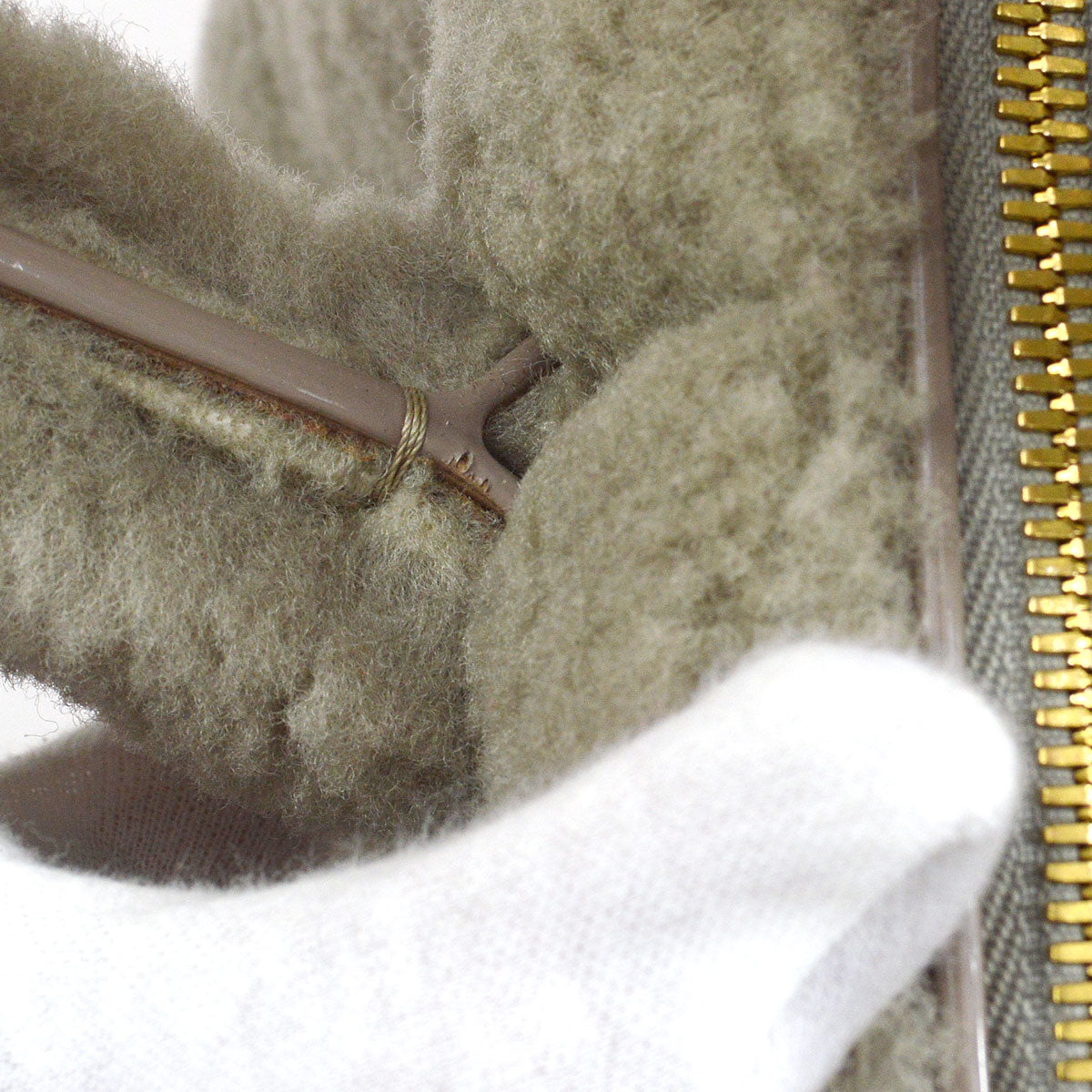 Louis Vuitton 2011 Mouton Lockit M93850