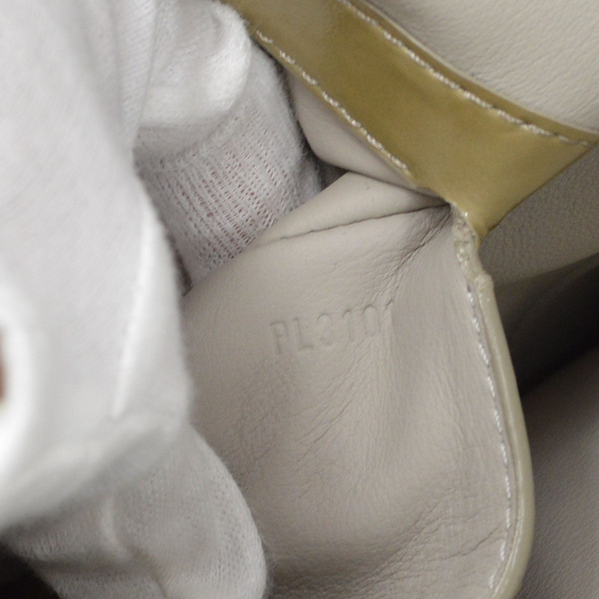 Louis Vuitton 2011 Mouton Lockit M93850