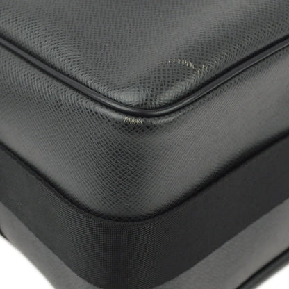 Louis Vuitton 2002 Black Taiga Reporter PM Shoulder Bag M30152