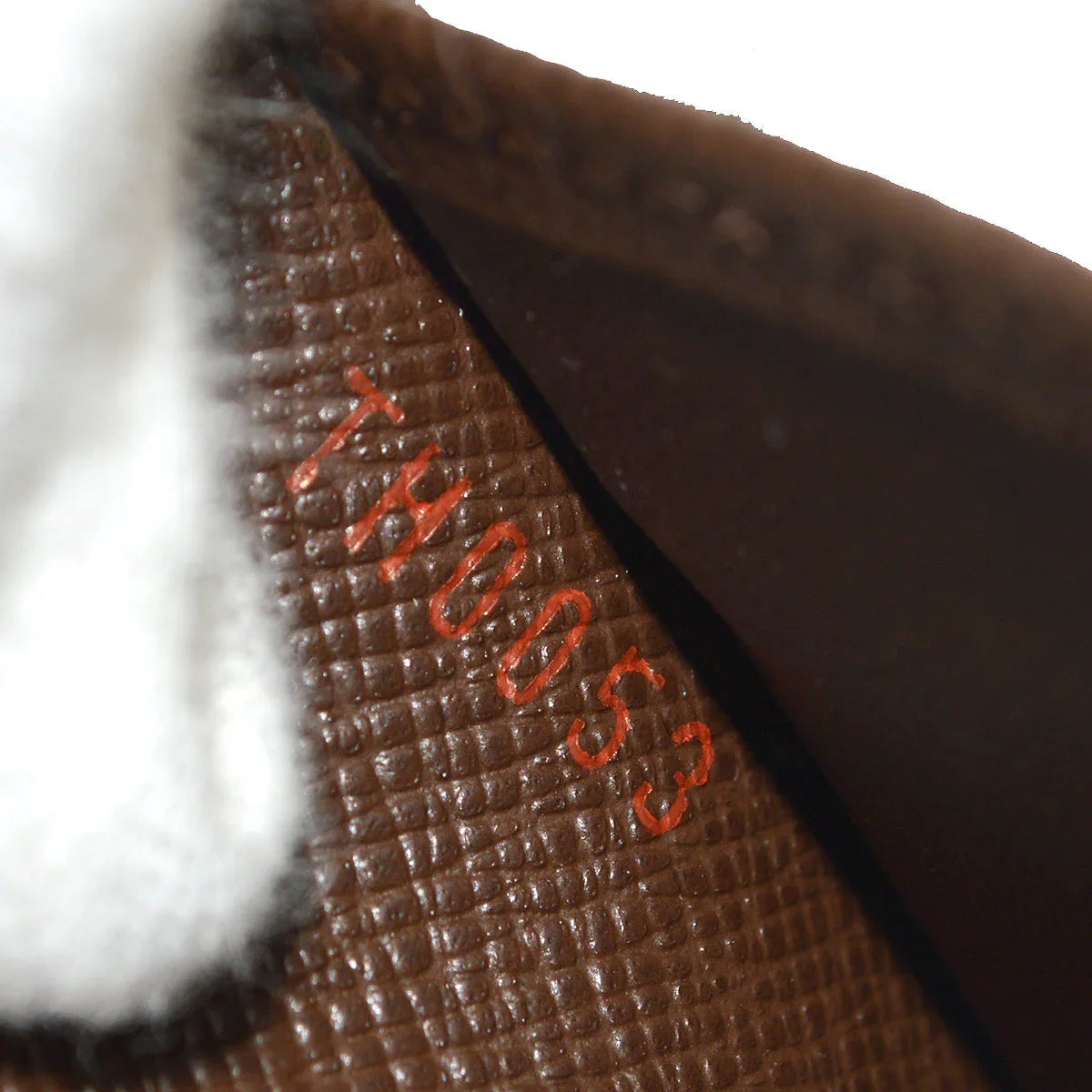Louis Vuitton 2003 Damier Portefeuille International Wallet N61217