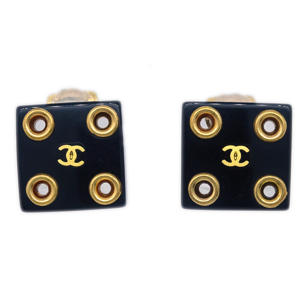 【CHANEL】★Vintage★SQUARE EARRINGS スクエア ピアス Chanel Vintage CC Logo Clip-On Earrings Square Gold And