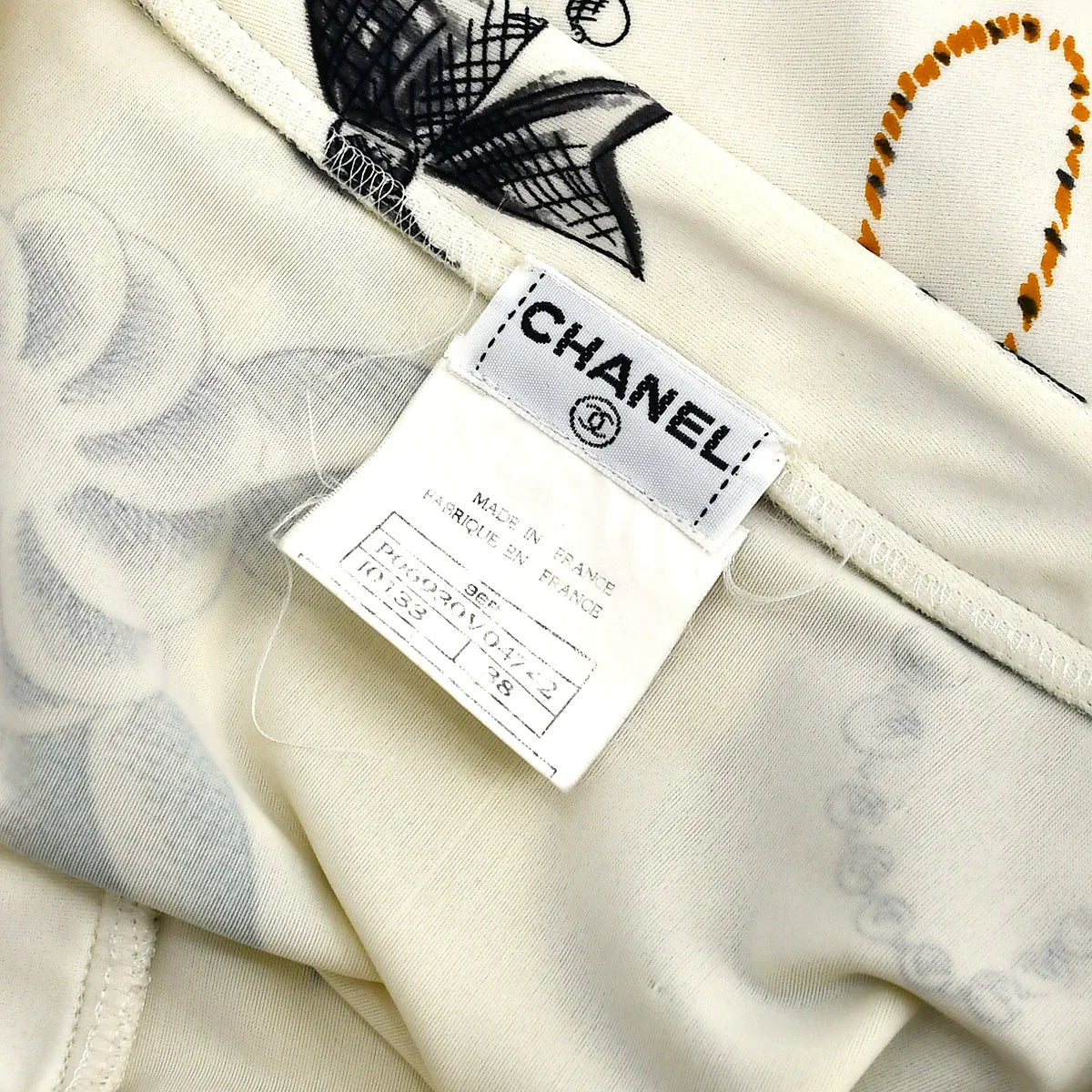 Chanel Icons Print Cropped T-shirt Ivory 96P #38
