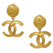 Chanel Gold Dangle Earrings Clip-On 95A