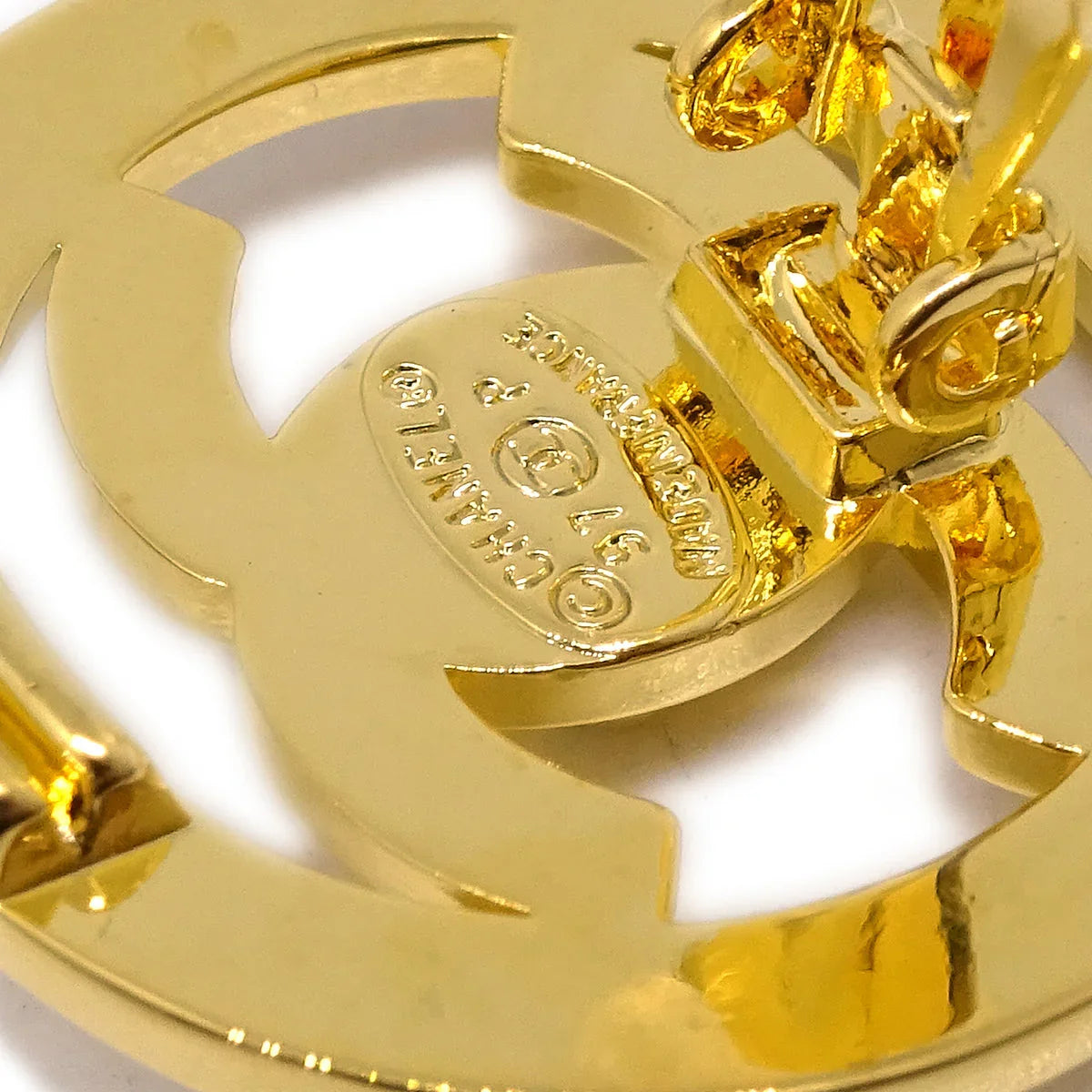 Chanel CC Turnlock Button Earrings Gold Clip-On 97P