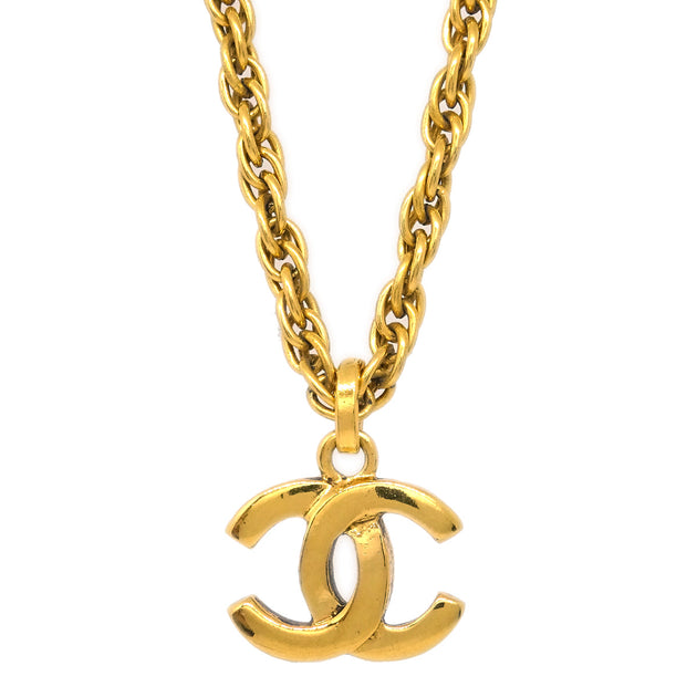 Chanel Gold CC Pendant Necklace – AMORE Vintage Tokyo