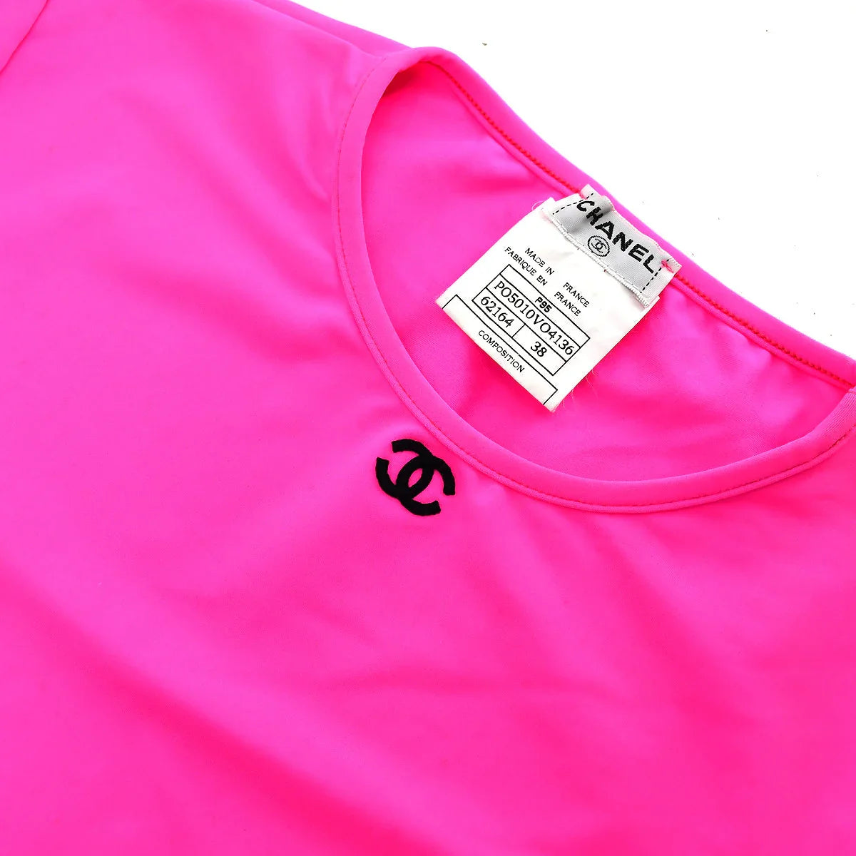 Chanel Cropped T-shirt Pink P95 #38 – AMORE Vintage Tokyo