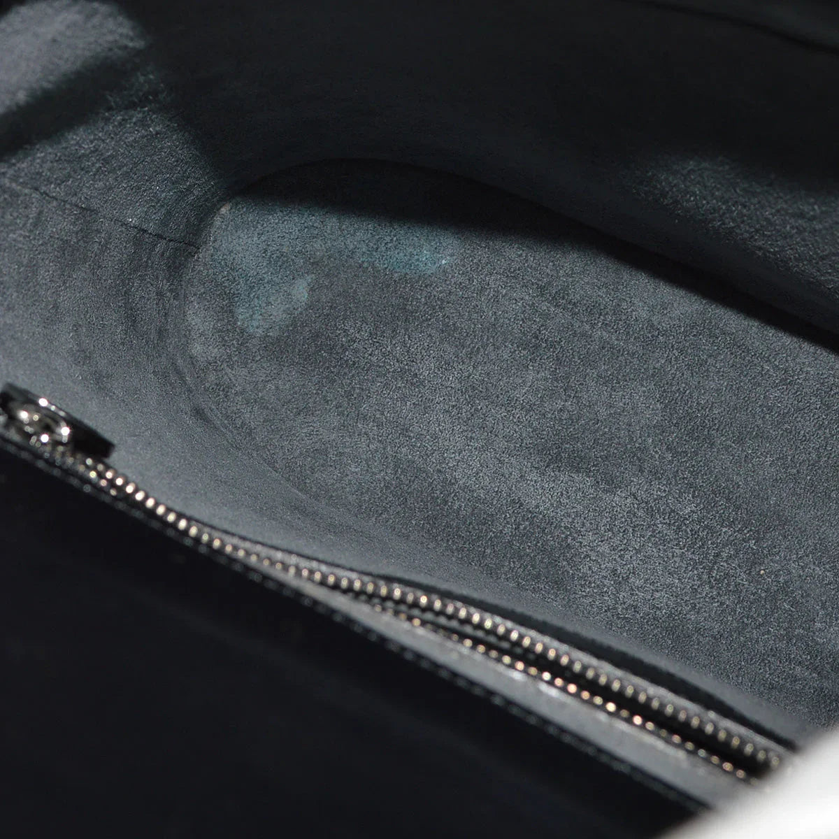Louis Vuitton 1999 Black Epi Verseau Shoulder Bag M52812