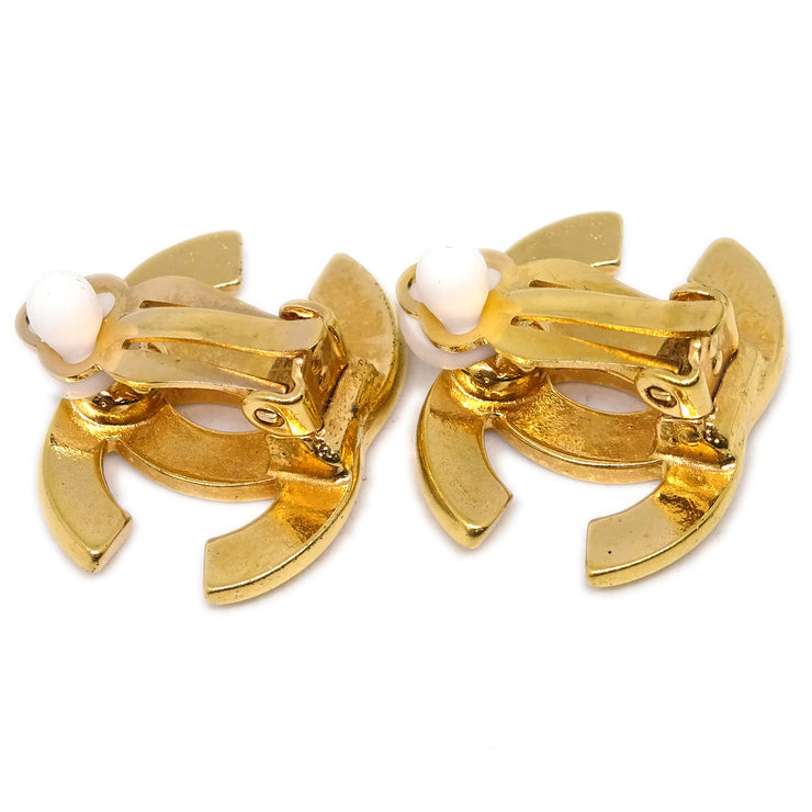 Chanel Gold CC Earrings Clip-On 02P