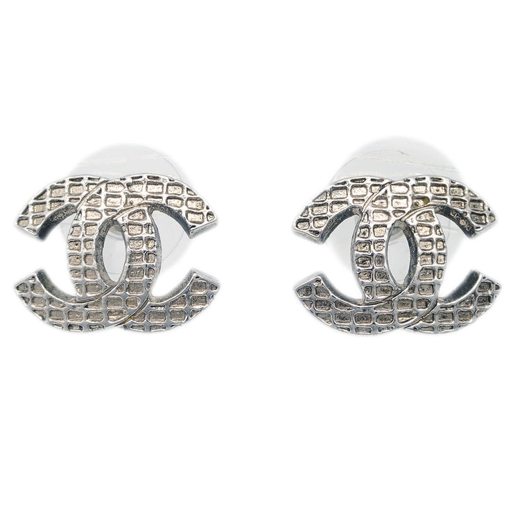 Chanel CC Pierced Earrings Silver 00A