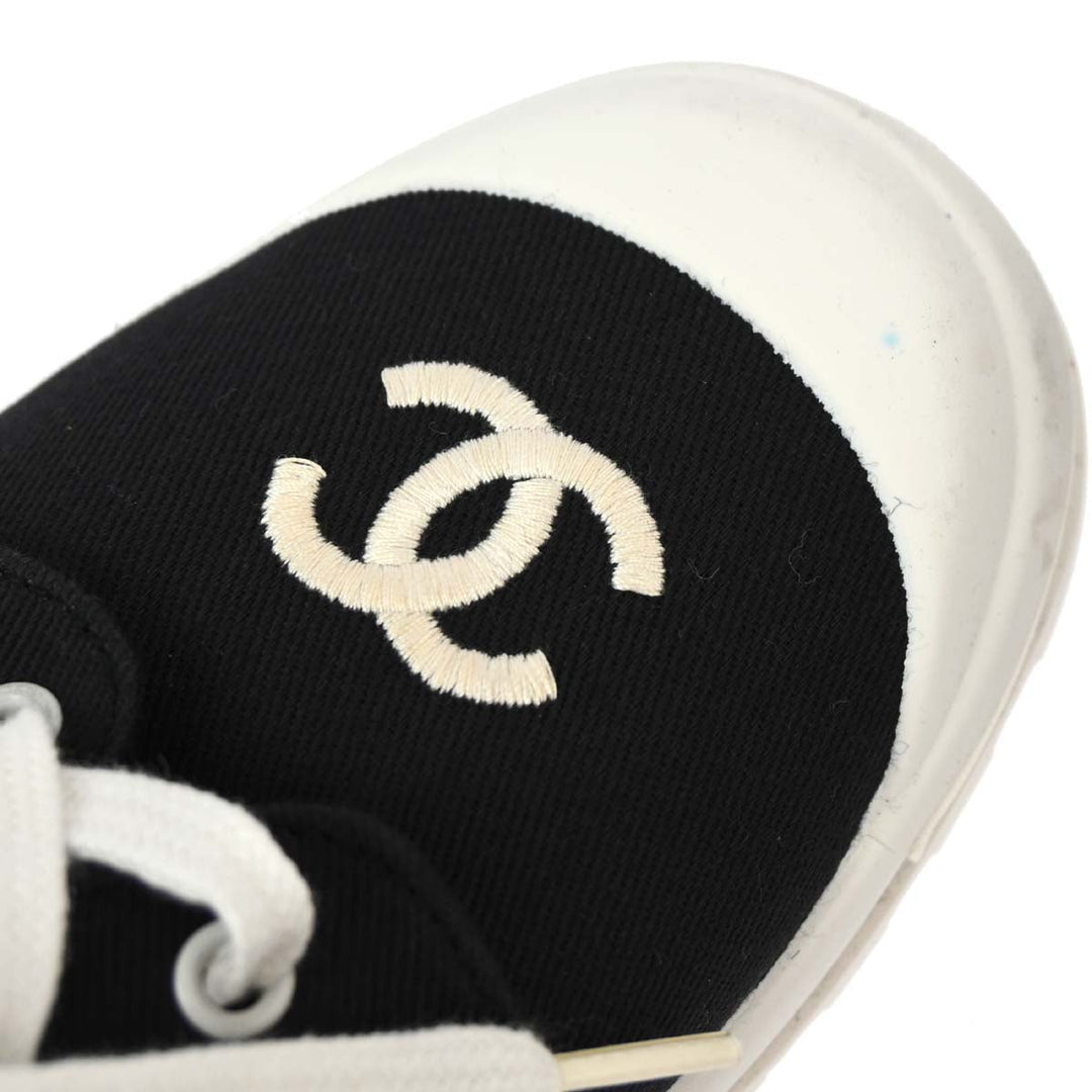 Chanel Black White Sneakers 37 AMORE Vintage Tokyo