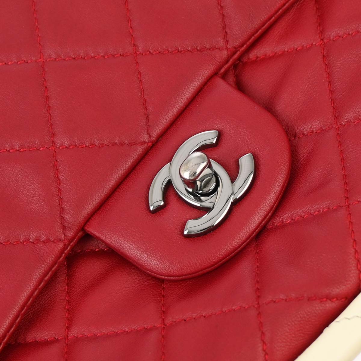 Chanel 2013-2014 Red Lambskin Medium Hula Hoop Handbag