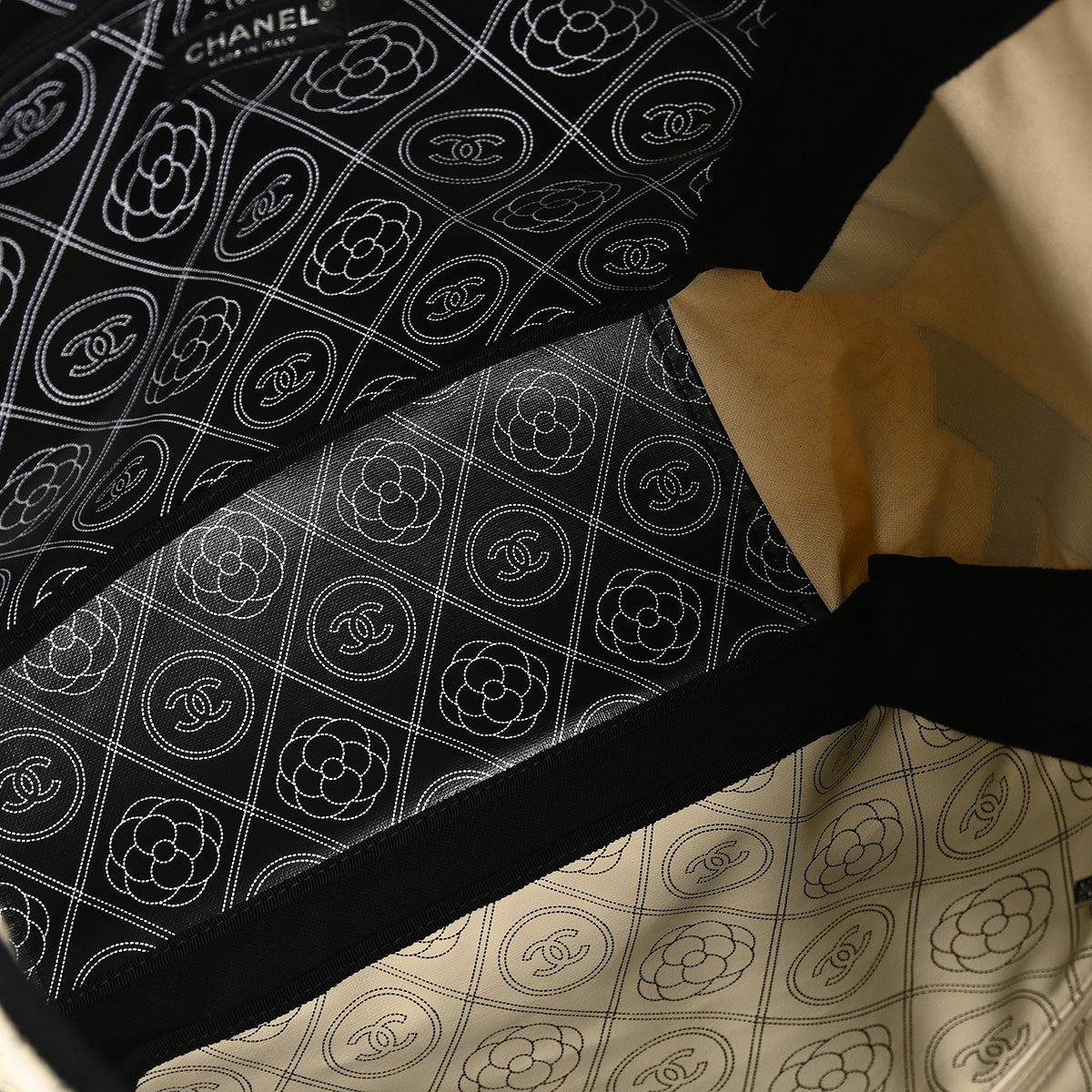 Chanel 2018 Black Printed Coated Canvas Camellia Shopping 2way Shoulder Tote Handbag