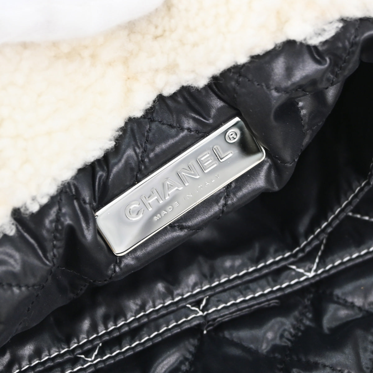 Chanel 2019 White Wool Coco Neige 2way Tote Handbag