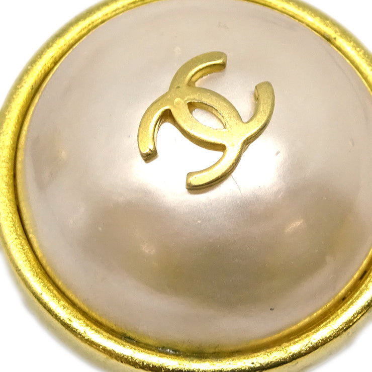 Chanel Gold Button Costume Pearl Earrings Clip-On 95P