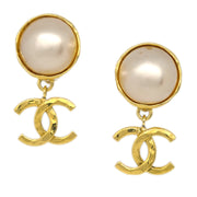 Chanel Gold Costume Pearl Dangle Earrings Clip-On 93A