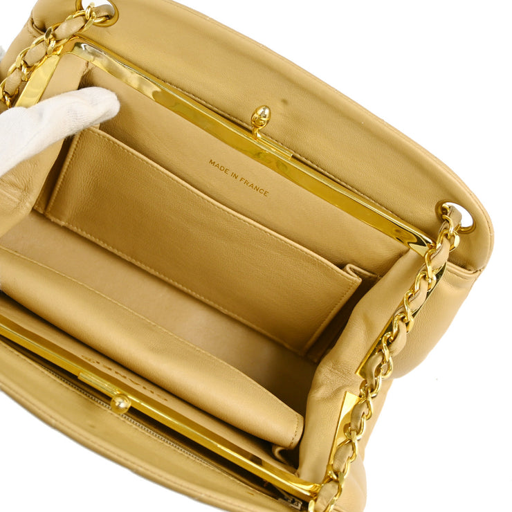 Chanel 1989-1991 Beige Lambskin Chevron Shoulder Bag