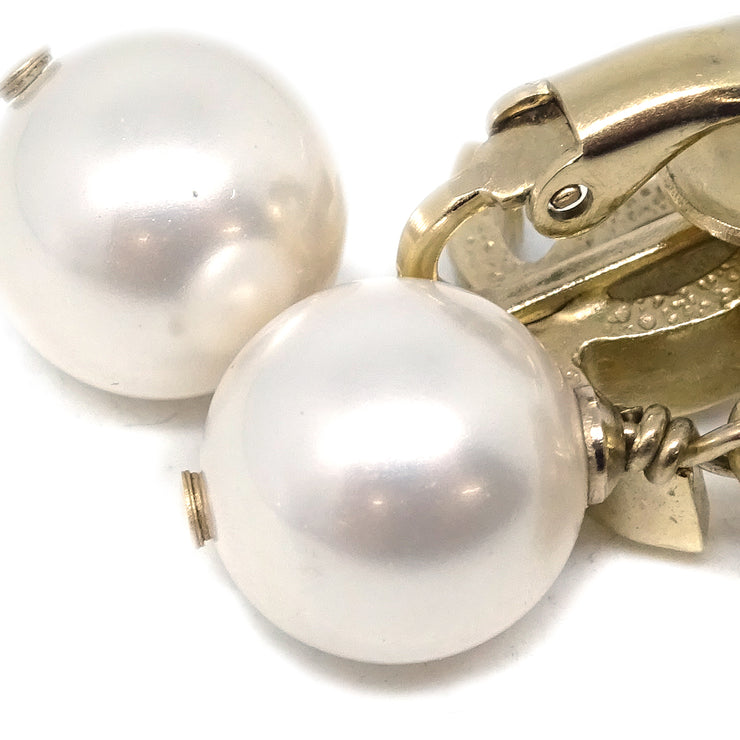 Chanel Gold Costume Pearl Dangle Earrings Clip-On 07A