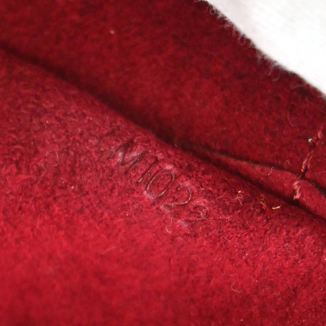 Louis Vuitton 2002 White Eye Love Monogram Sac Gigantic