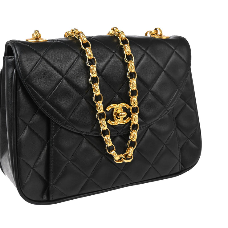 Chanel 1991-1994 Black Lambskin Chain Shoulder Bag