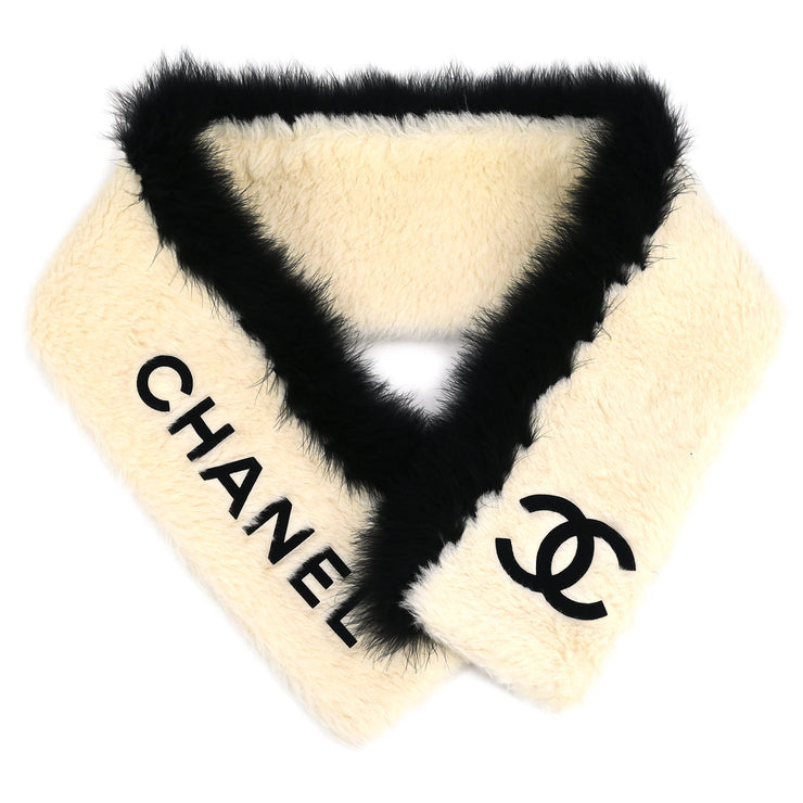 Chanel Fur Shawl Stole White Small Good