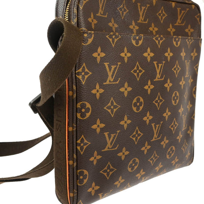 Louis Vuitton 2011 Monogram Trotteur Beaubourg Shoulder Bag M97037