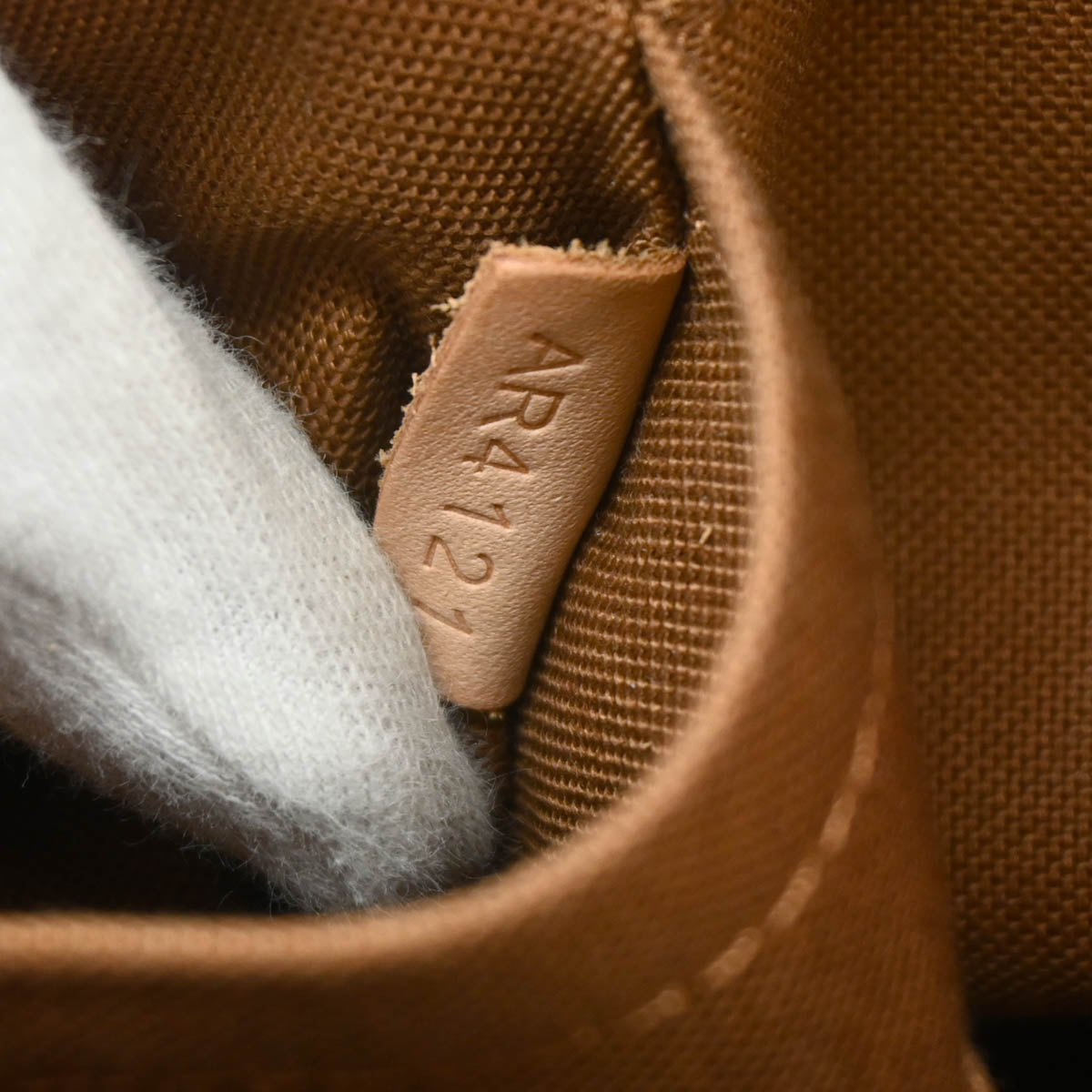 Louis Vuitton 2011 Monogram Trotteur Beaubourg Shoulder Bag M97037