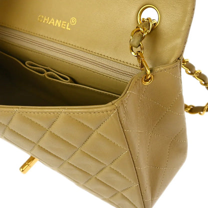 Chanel 1989-1991 Beige Lambskin Turnlock Small Full Flap Shoulder Bag