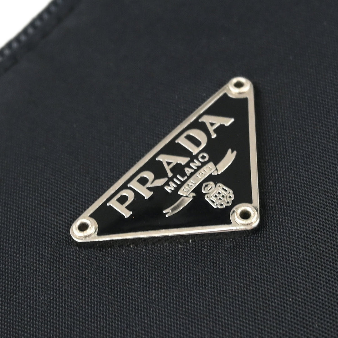 Prada Black Nylon Handbag – AMORE Vintage Tokyo Prada Black Nylon Handbag – AMORE Vintage Tokyo