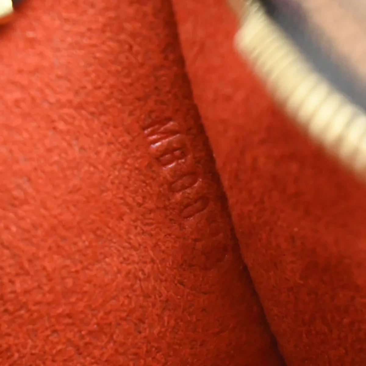 Louis Vuitton 2003 Damier Aubagne Handbag N51129