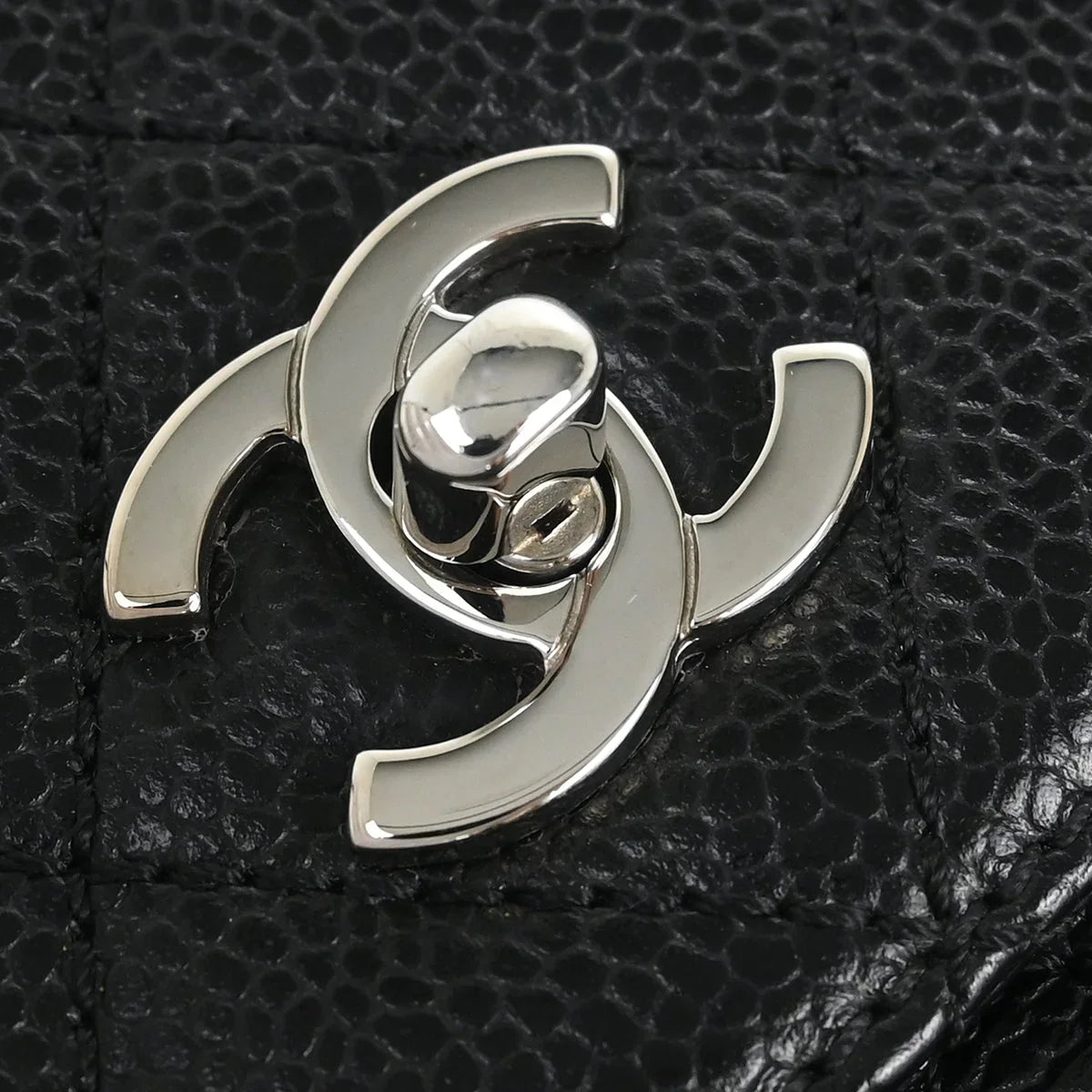 Chanel 2000-2001 Black Caviar Handbag