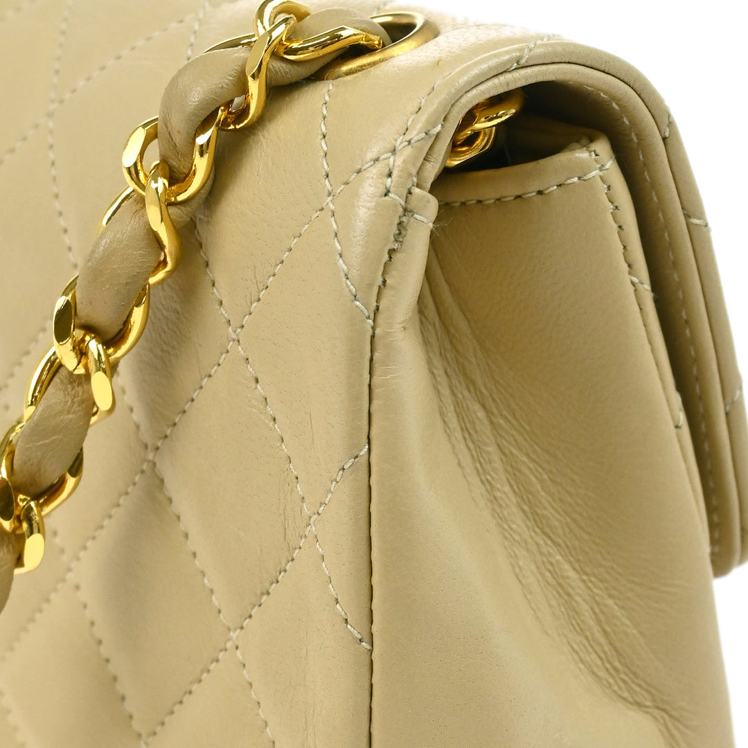 Chanel 1989-1991 Beige Lambskin Straight Flap Shoulder Bag