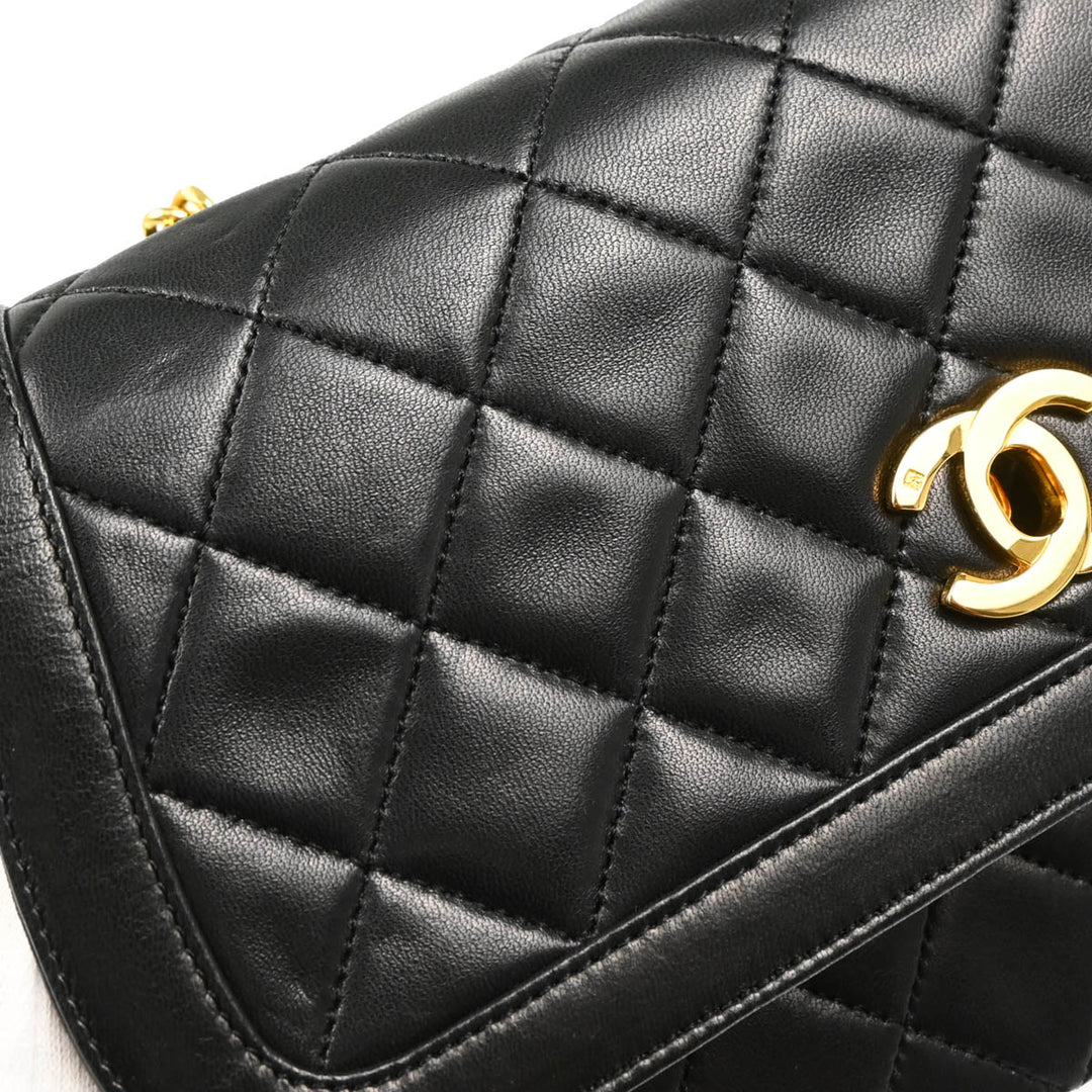 Chanel Black Lambskin Chain Shoulder Bag – AMORE Vintage Tokyo