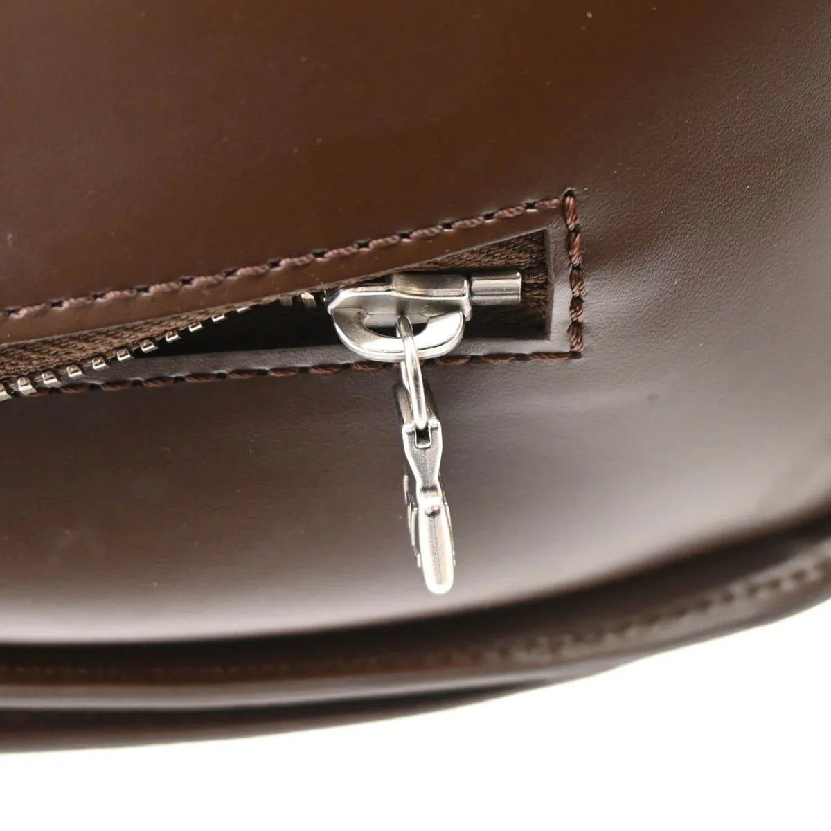 Louis Vuitton 2003 Brown Epi Pont Neuf Handbag M5205D