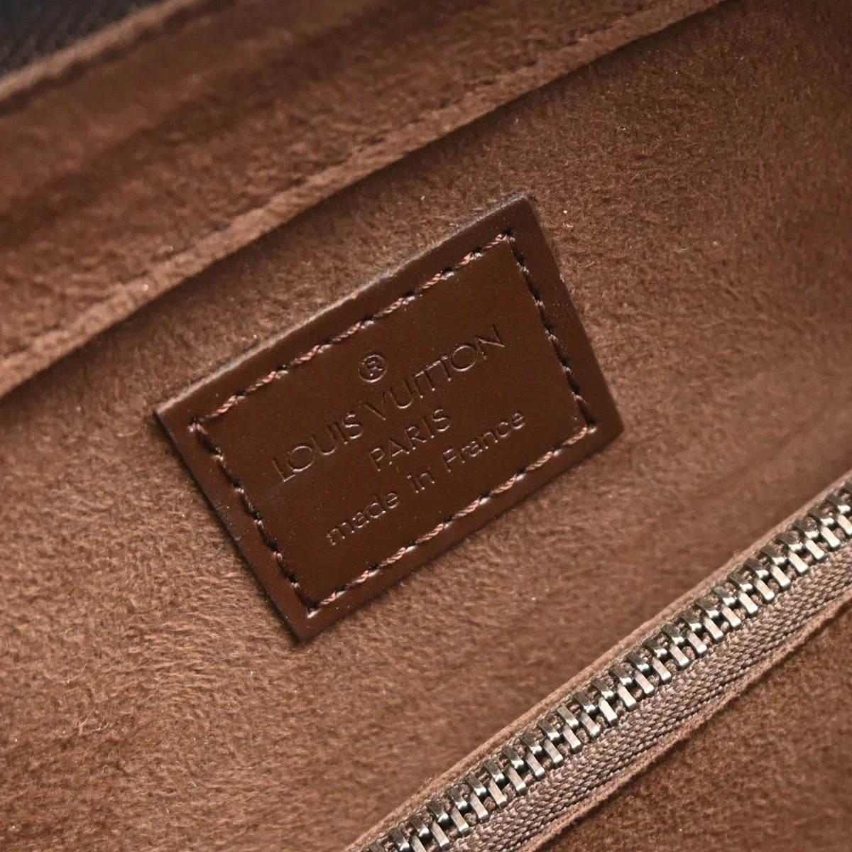 Louis Vuitton 2003 Brown Epi Pont Neuf Handbag M5205D