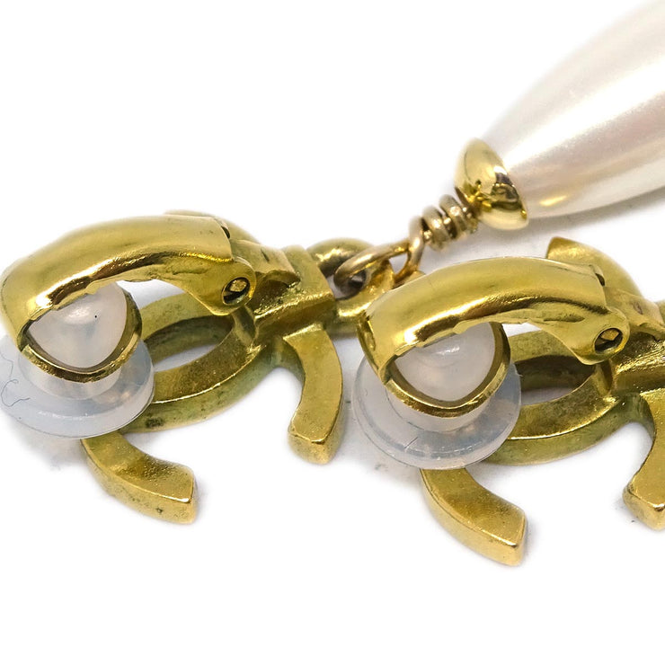 Chanel CC Costume Pearl Dangle Earrings Clip-On Gold 95P