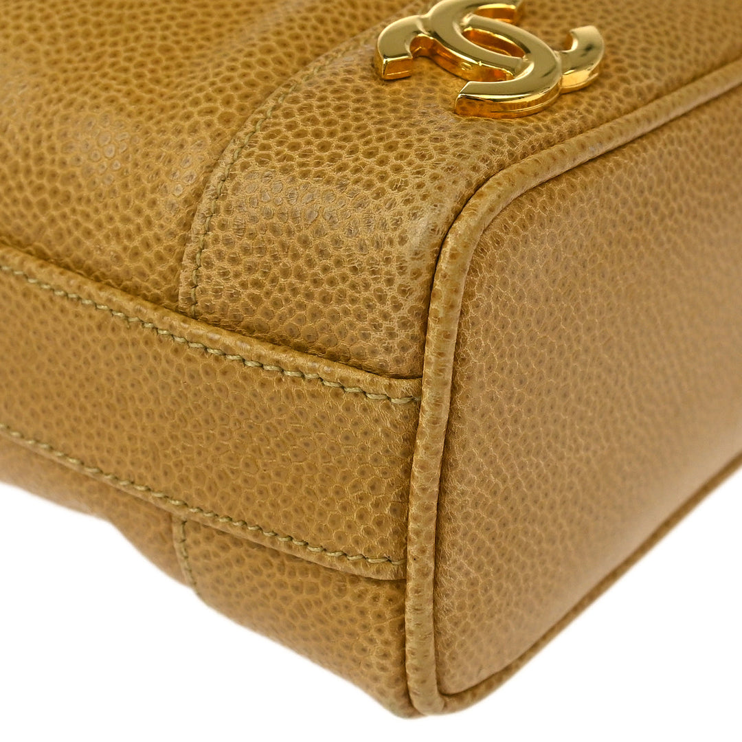 Timeless/classique ostrich crossbody bag Chanel White in