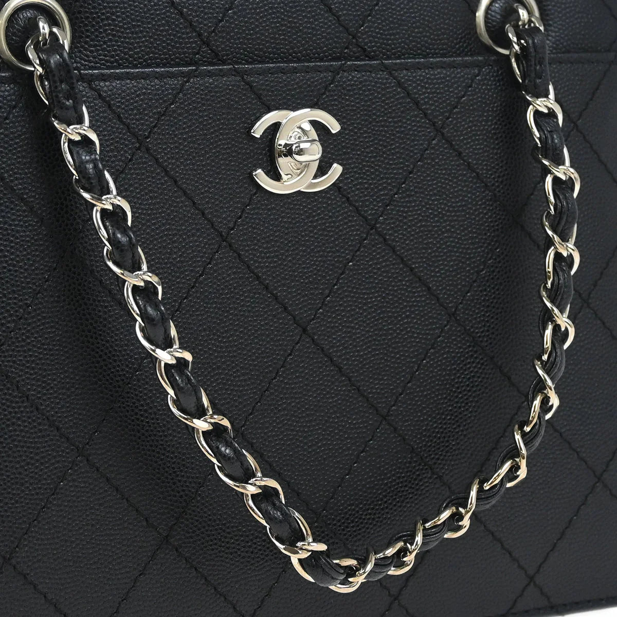 Chanel 1997-1999 Black Caviar Handbag 185475