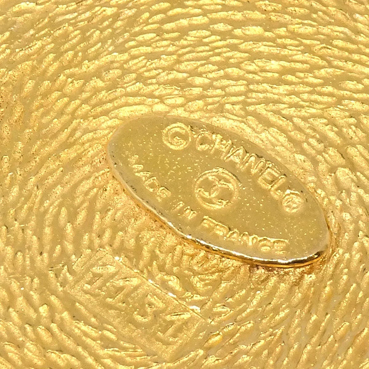 Chanel 31 Rue Cambon Brooch Pin Gold 1131