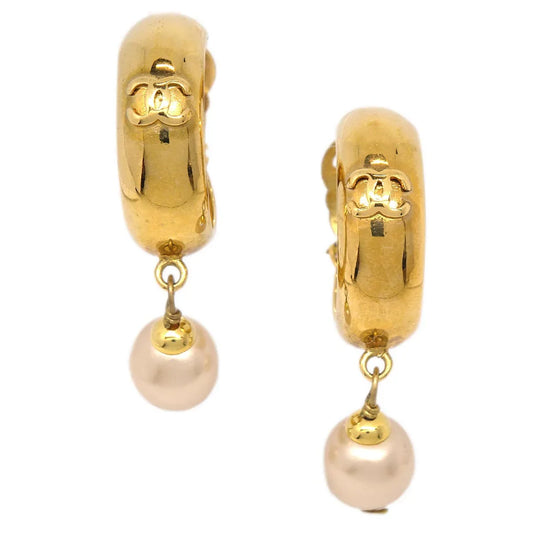 Chanel Gold Costume Pearl Dangle Earrings Clip-On 93P