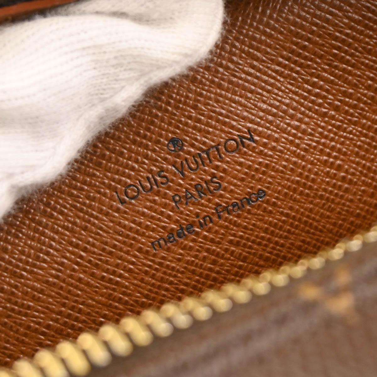 Louis Vuitton 2010 Monogram Amazon Shoulder Bag M45236